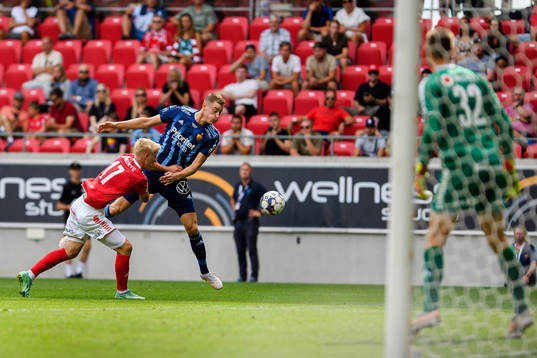 Djurgårdens Jesper Löfgren och Kalmars Carl Gustafsson