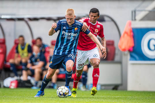 Djurgårdens Kalle Holmberg och Kalmars Romario Pereira