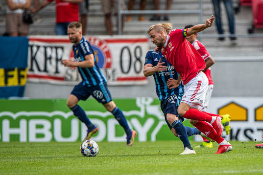 Kalmars Jonathan Ring  och Djurgårdens Hampus Finndell