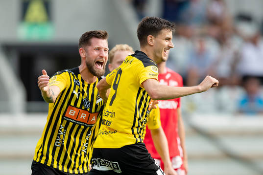 Häckens Alexander Jeremejeff  jublar