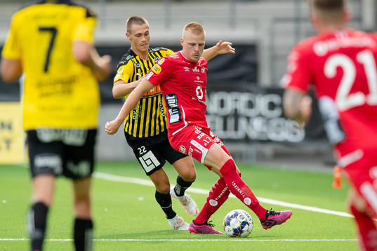 Häckens Tobias Carlsson och Elfsborgs Per Frick