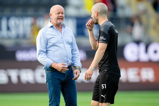 Häckens tränare Per-Mathias Högmo och assisterande