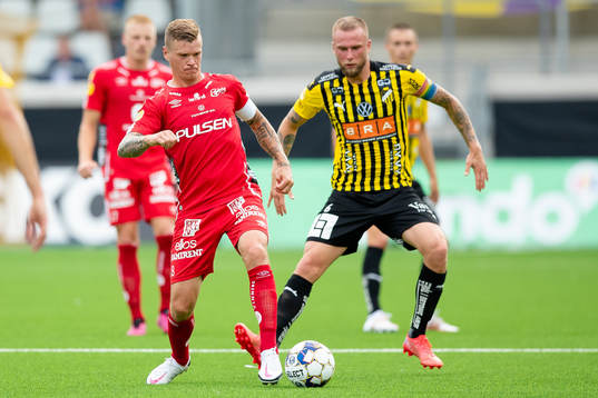 Elfsborgs Samuel Holmén och Häckens Alexander Faltsetas