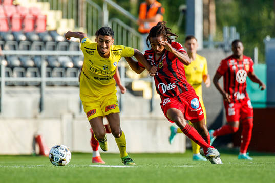 Halmstads Amir Al-Ammari och Östersunds Francis