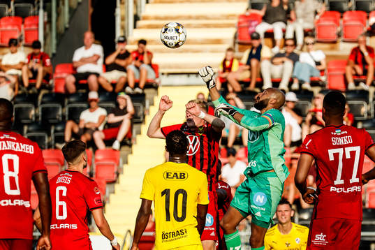 Östersunds målvakt Aly Keita