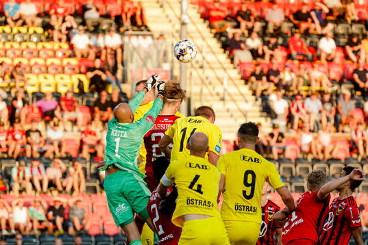 Östersunds målvakt Aly Keita
