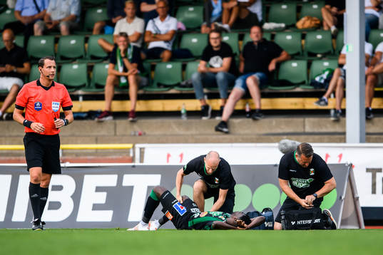 Varbergs Gideon Mensah har ont