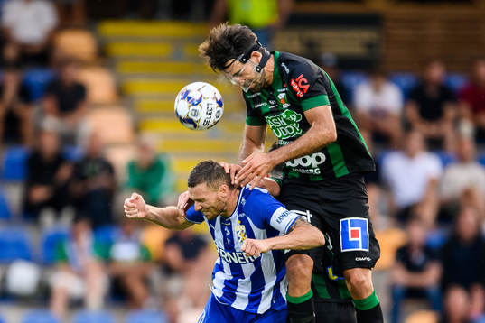 IFK Göteborgs Marcus Berg och Varbergs Oliver Stanisic