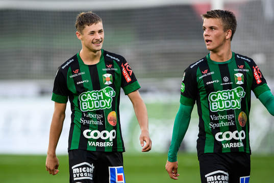 Varbergs Oliver Alfonsi (v) jublar