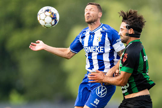 IFK Göteborgs Marcus Berg och Varbergs Oliver Stanisic