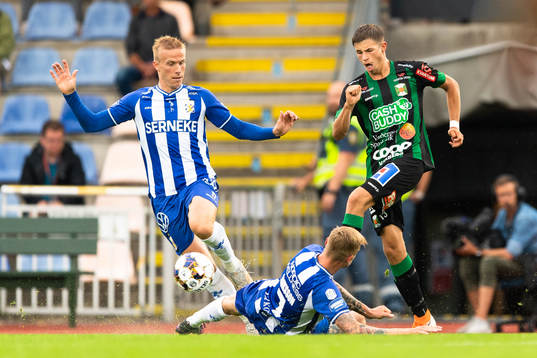 IFK Göteborgs Oscar Wendt och Varbergs Oliver Alfonsi