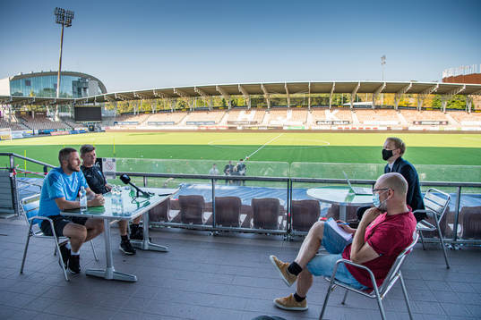 Lasse Nielsen and Jon Dahl Tomasson, head coach