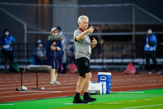 Tom Sermanni, head coach of New Zealand in the women’s