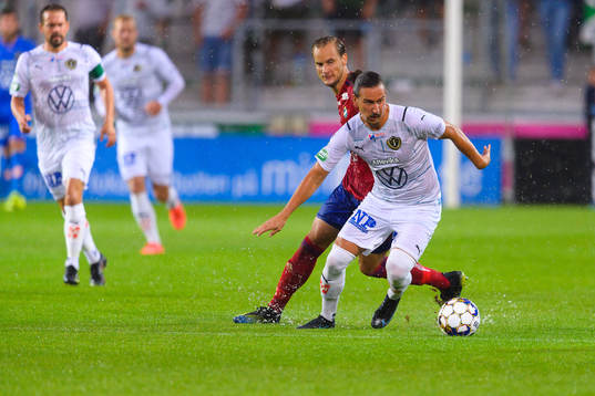 Jönköpings Edin Hamidovic och Östers Månz Berg