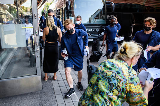 Anders Christiansen of Malmö FF arrive at the stadium