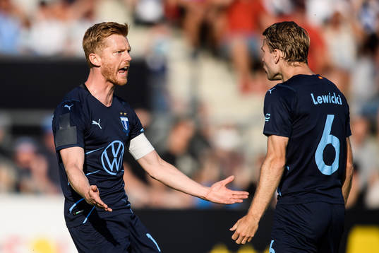 Anders Christiansen of Malmö FF celebrates together with