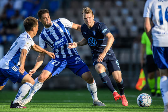 Filip Valencic of Helsinki  and Oscar Lewicki of Malmö FF