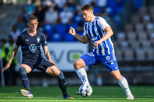 Sören Rieks of Malmö FF and Filip Valencic of Helsinki