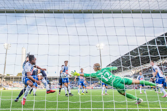 Anel Ahmedhodzic of Malmö FF with a chance against Luis