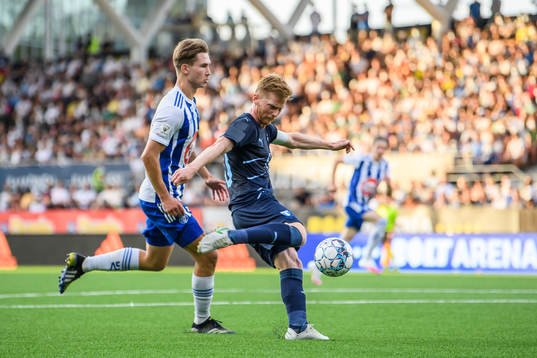 Anders Christiansen of Malmö FF and Miro Tenho of Helsinki
