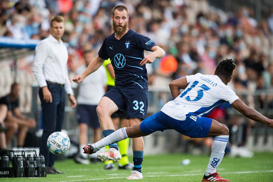 Jo Inge Berget of Malmö FF and Luis Carlos Murillo of