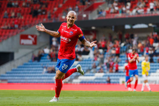 Bläddra bland fler bilder av Fotboll, Superettan, Helsingborg - Falkenberg