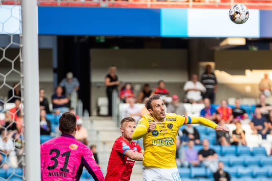 Falkenbergs Tobias Karlsson nickar