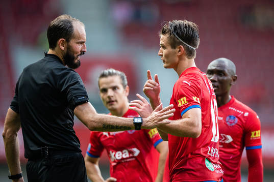 Domare Andreas Dufva-Johansson och Helsingborgs Wilhelm