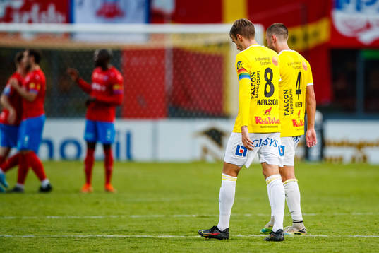 Falkenbergs Tobias Karlsson och Axel Norén deppar