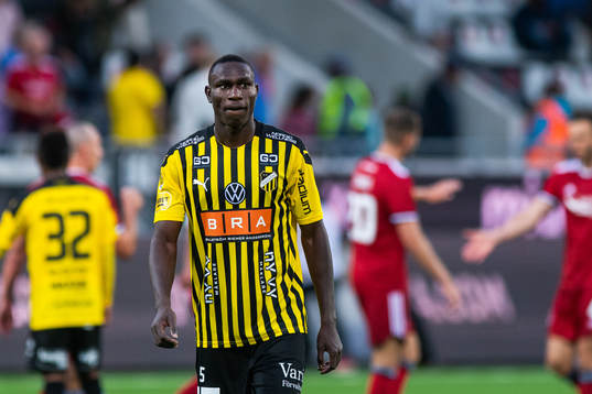 Godswill Ekpolo  of Häcken looks dejected atfer the UEFA
