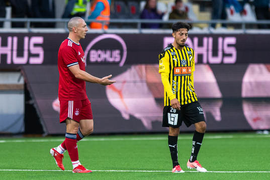 Scott Brown of Aberdeen and Samir Maarouf of Häcken