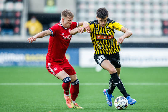 Ross McCrorie of Aberdeen and Alexander Jeremejeff  of