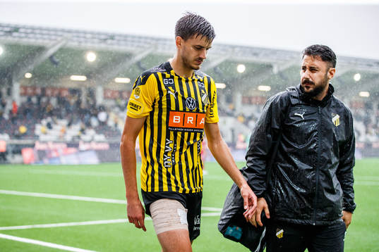 Alexander Jeremejeff  of Häcken is injured