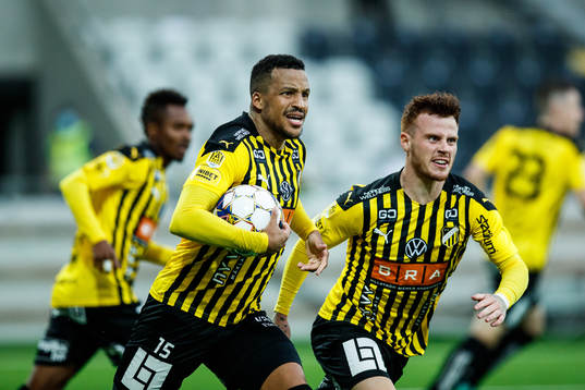 Martin Olsson of Häcken celebrates
