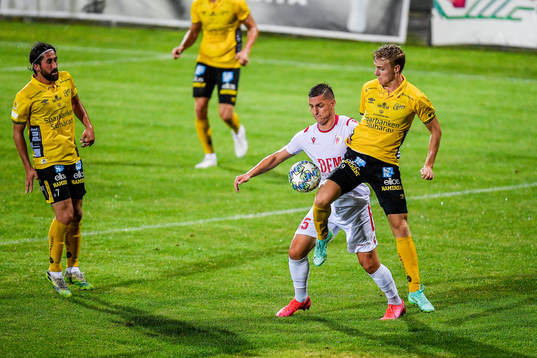 Players of IF Elfsborg pictured in front of the stadium