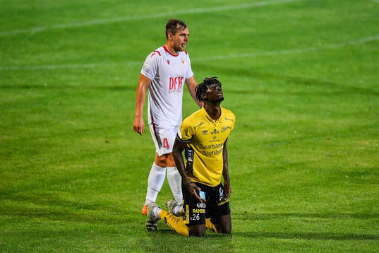 Marokhy Ndione of Elfsborg celebrates