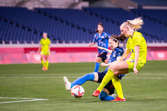 Stina Blackstenius of Sweden scores the 2-1 goal in the