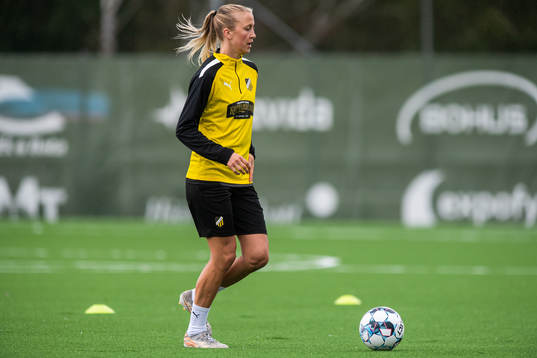 Julia Karlernäs