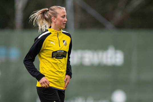 Julia Karlernäs