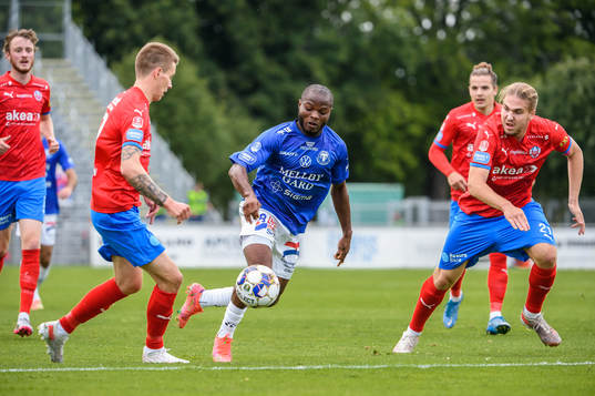 Trelleborgs Henry Offia mot Helsingborgs Bödvar
