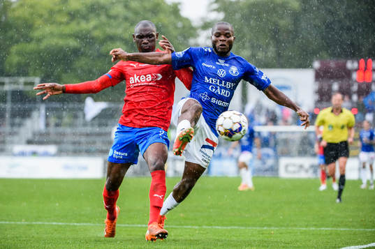 Helsingborgs Ravy Tsouka-Dozi och Trelleborgs Henry Offia