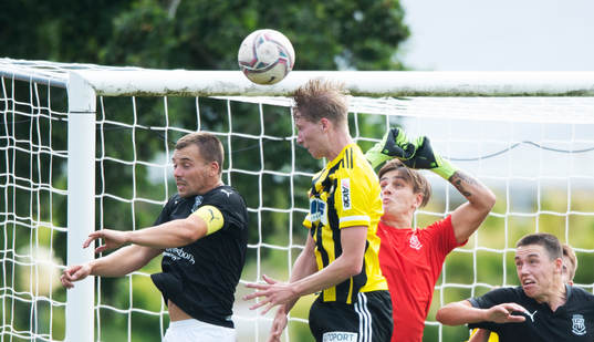 IFK Hässleholms Hugo Arvidsson i matchen i division 2