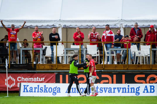 Degerfors Victor Edvardsen jublar
