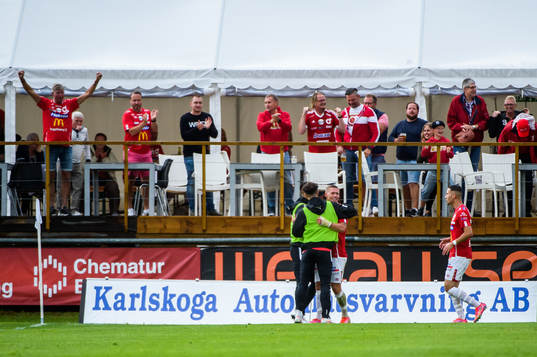 Degerfors Victor Edvardsen jublar