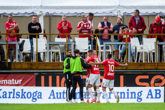 Degerfors Victor Edvardsen jublar