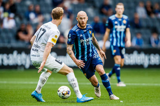 Häckens Gustav Berggren och Djurgårdens Magnus Eriksson