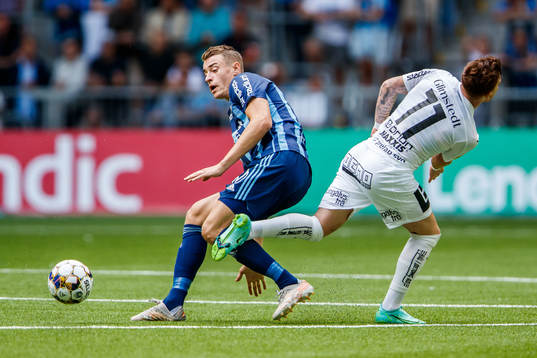 Djurgårdens Jesper Löfgren och Häckens Tobias Heintz