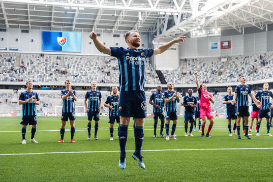 Djurgårdens Jacob Une Larsson jublar
