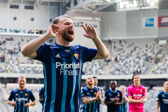 Djurgårdens Jacob Une Larsson jublar