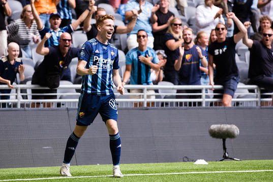 Djurgårdens Jacob Une Larsson jublar
